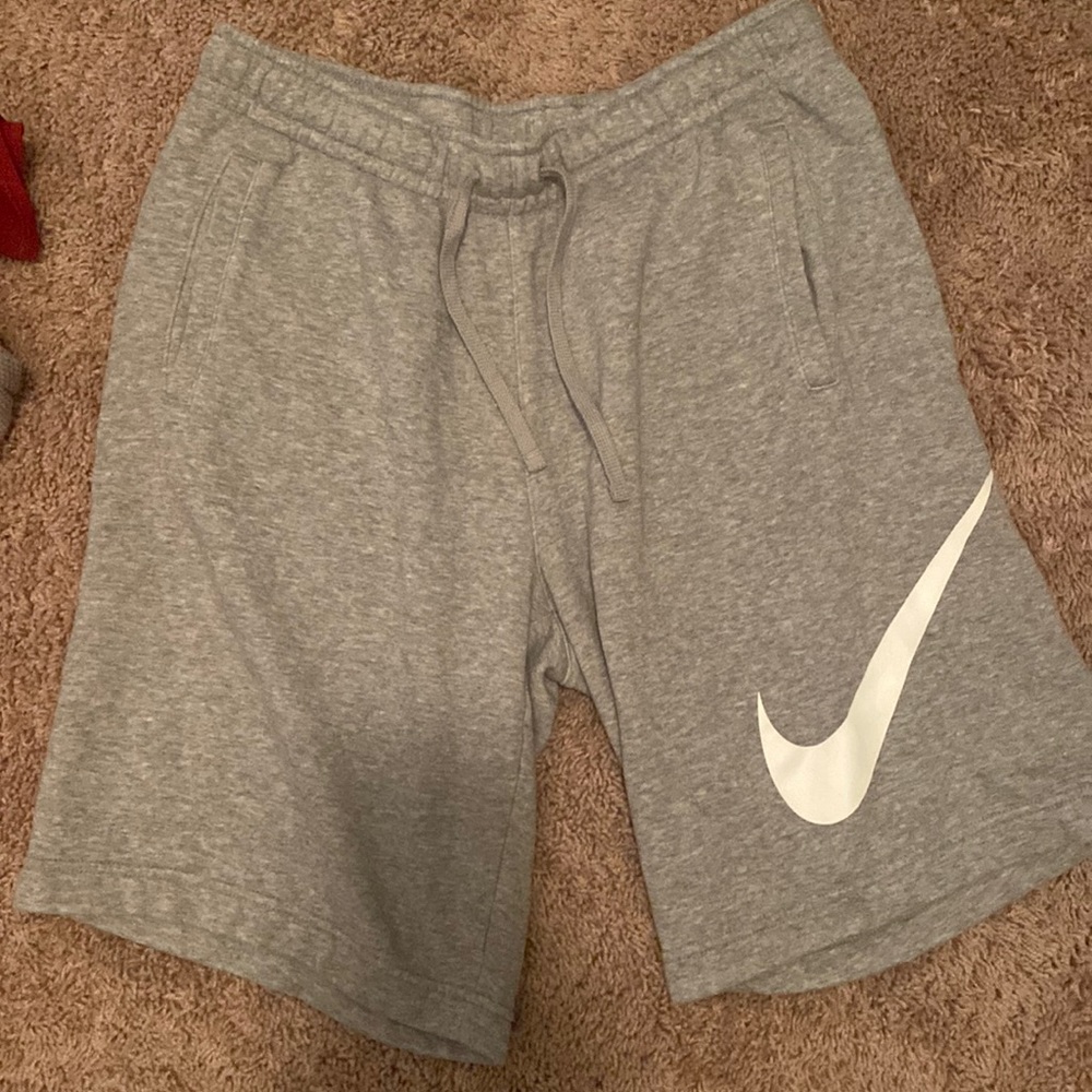 Mens Nike Sweatpant Style Shorts. Size Large